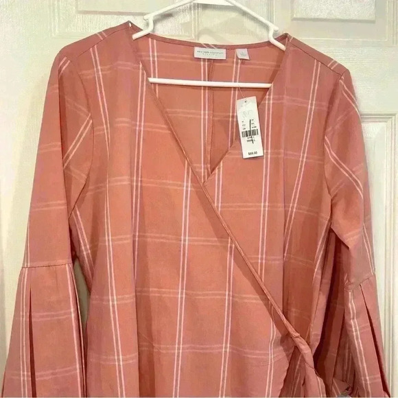 New York & Company Dress Women Size S Pink White Plaid Tulip Hem Wrap V Neck NWT - Picture 4 of 10